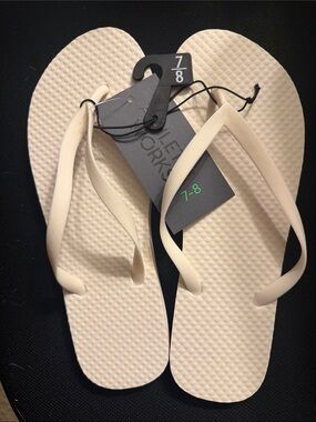 Athletic Works White Women's Flip Flops
